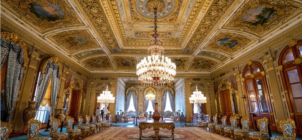 کاخ دلمه باغچه Dolmabahce Palace