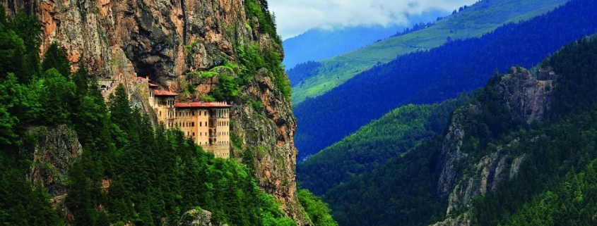 صومعه سوملا در ترابزون ترکیه