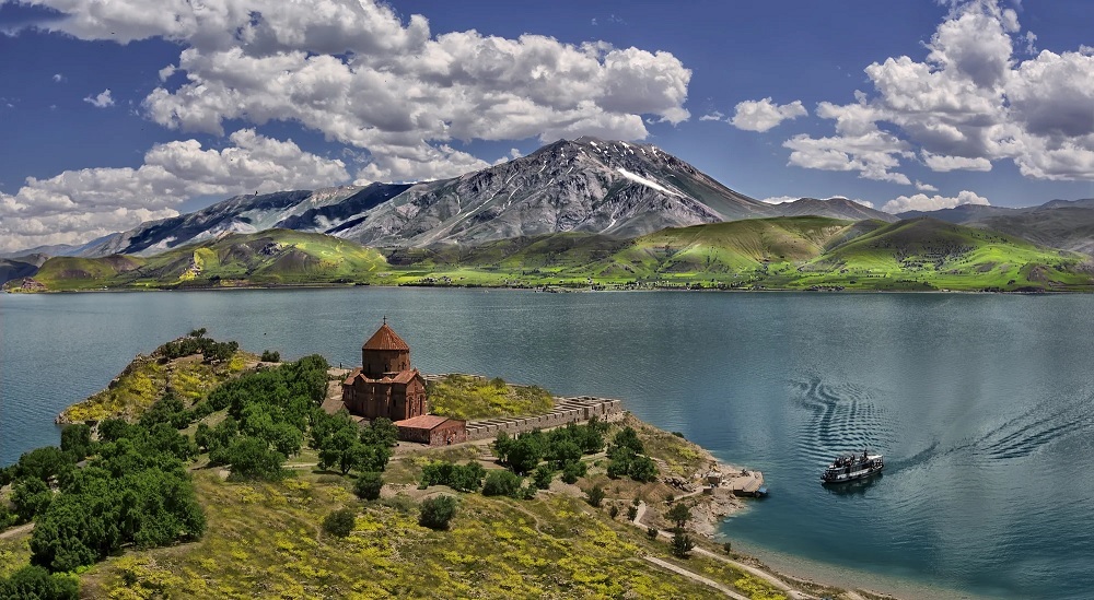جزیره آکتامار وان ترکیه